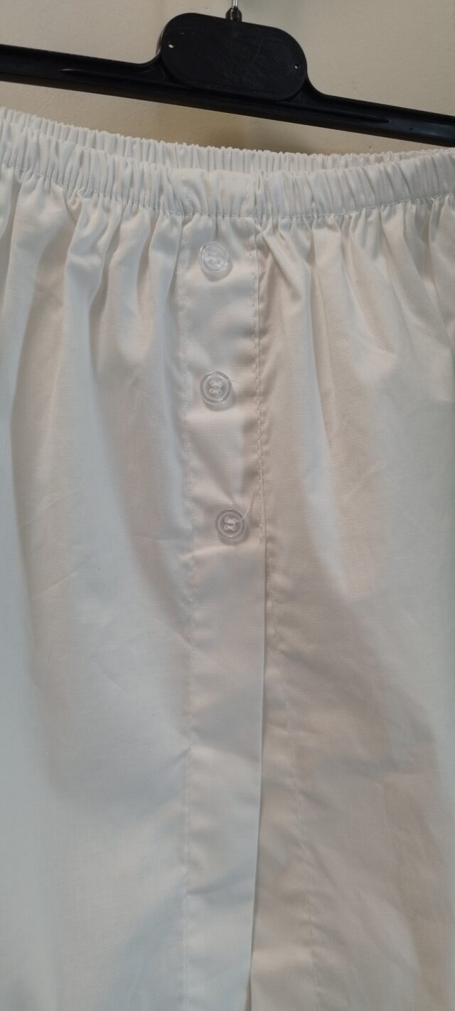 Bajo camisa